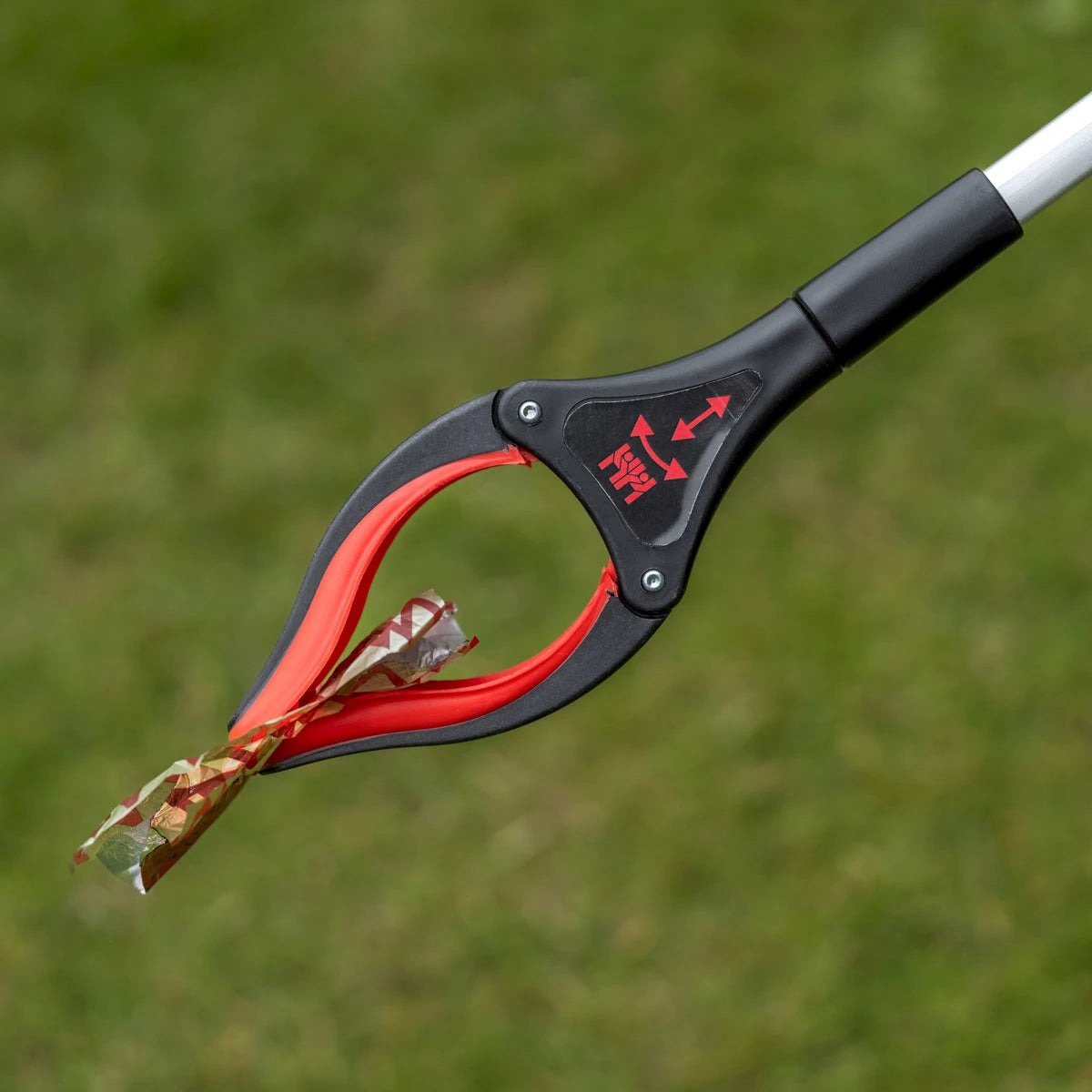 Streetmaster pro rotating head litter picker grabbing foil.